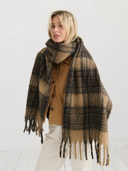 Alya Plaid Fluffy Scarf